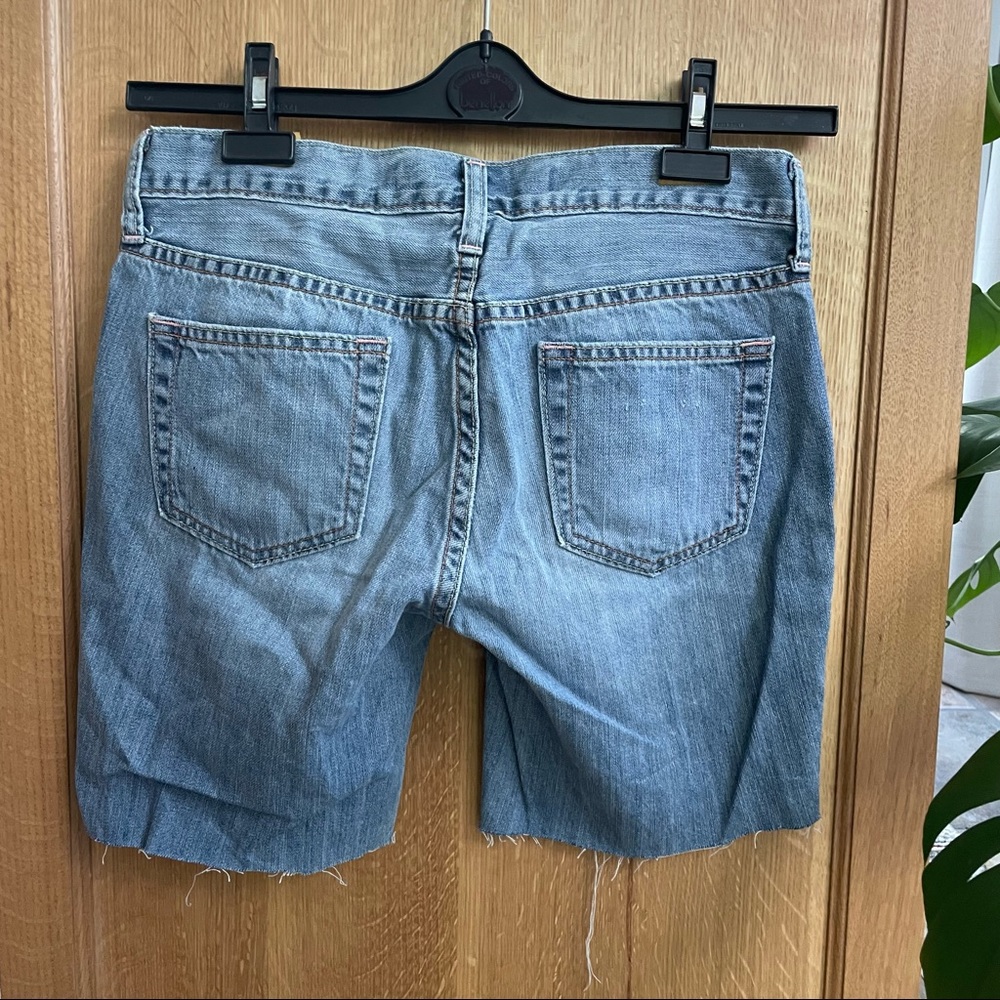 🩳2/$6 shorts see details. GAP cutoff shorts from long jeans size 2 vintage Y2K - Picture 2 of 7